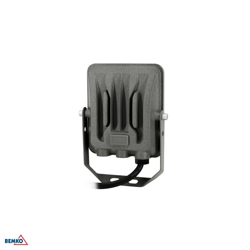 C64-LFP-010DG-CCT BEMKO REFLEKTOR LED SMD  10W 3CCT 900lm PRAJNA IP65 SIVI