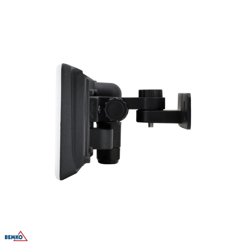 C65-LFX-010BL-4K BEMKO REFLEKTOR LED 10W 4000K 900lm LFX IP65 CRNI