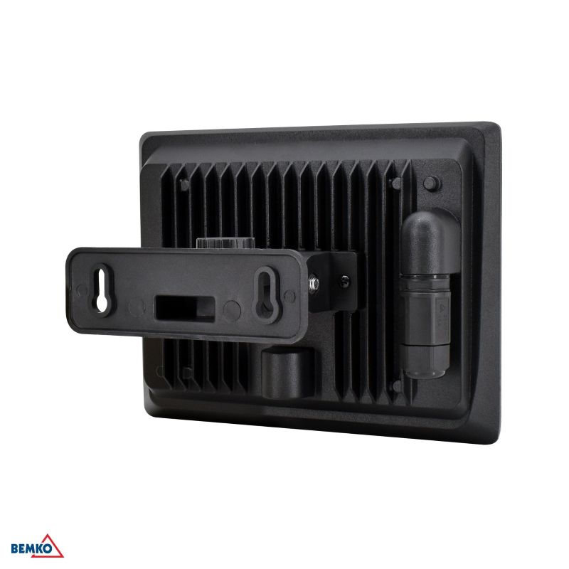 C65-LFX-050BL-4K BEMKO REFLEKTOR LED 50W 4000K 4500lm LFX IP65 CRNI